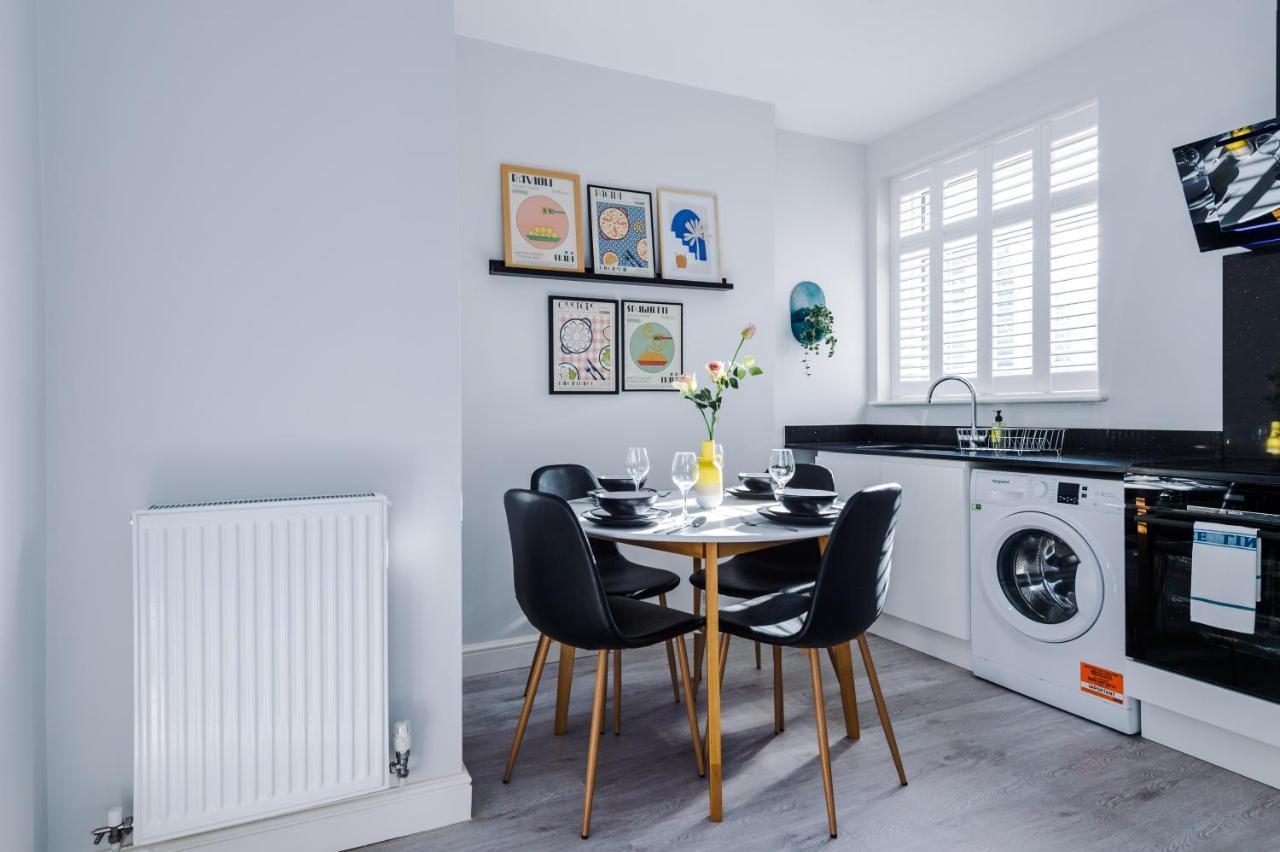 Westwood Lodge Serviced Apartment コヴェントリー エクステリア 写真